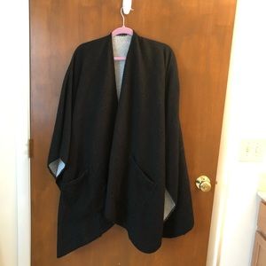 Warm and cozy cape/poncho